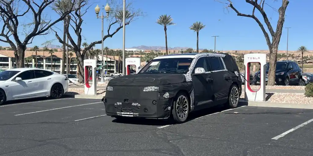 Genesis-GV90-Tesla-Supercharger-EV