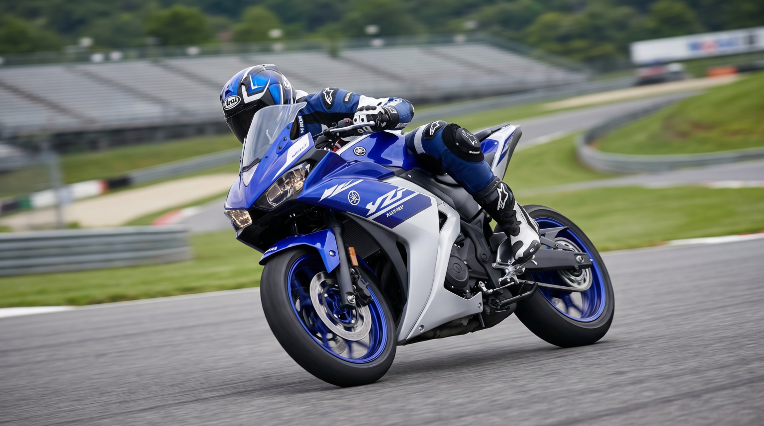 Yamaha YZF-R2 Racing