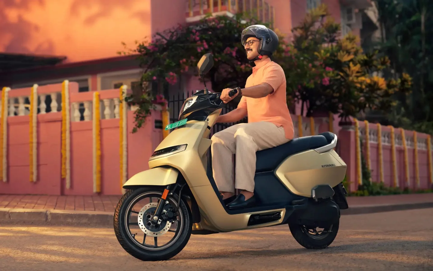 The Konarc is a practical, family-friendly budget scooter that can spec with all kinds of usability features