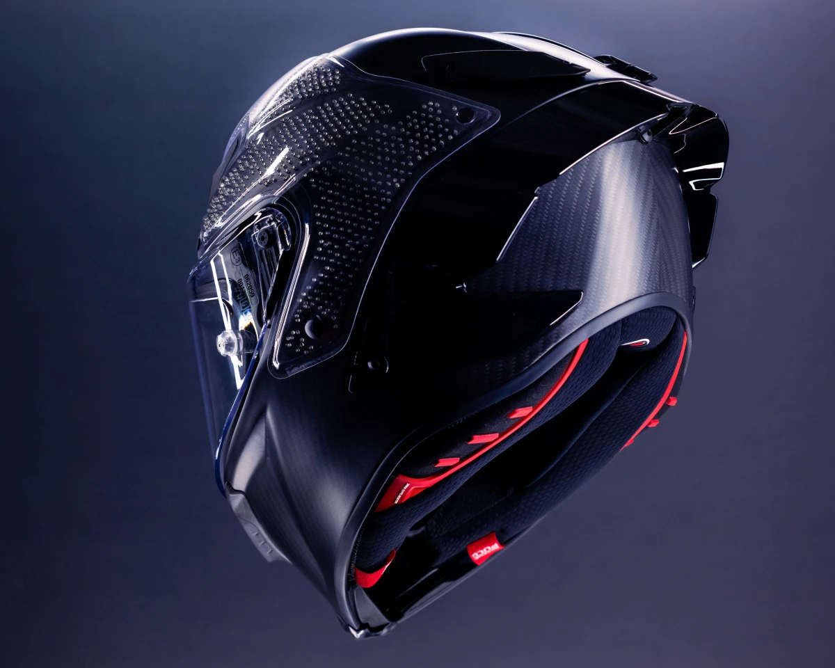 The Pista GP R3 comes with a Sphera System with Release Layer System (RLS)