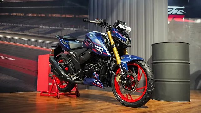 TVS Apache RTR 200 4V Right Front Three Quarter TVS Apache RTR 200 4V Right Front Three Quarter