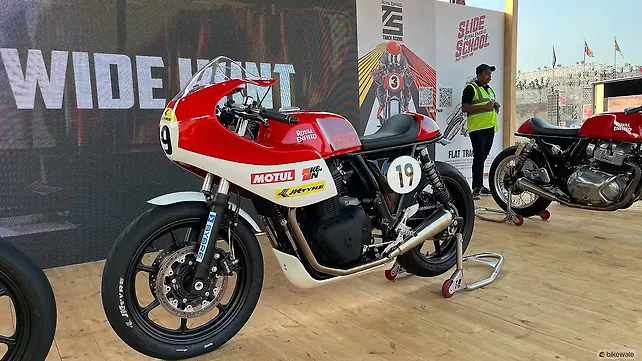 Royal Enfield Continental GT 750 Right Side View Royal Enfield Continental GT 750 Right Side View