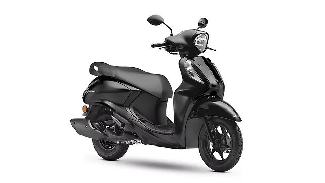Yamaha Fascino 125 Right Front Three Quarter Right Front Three Quarter