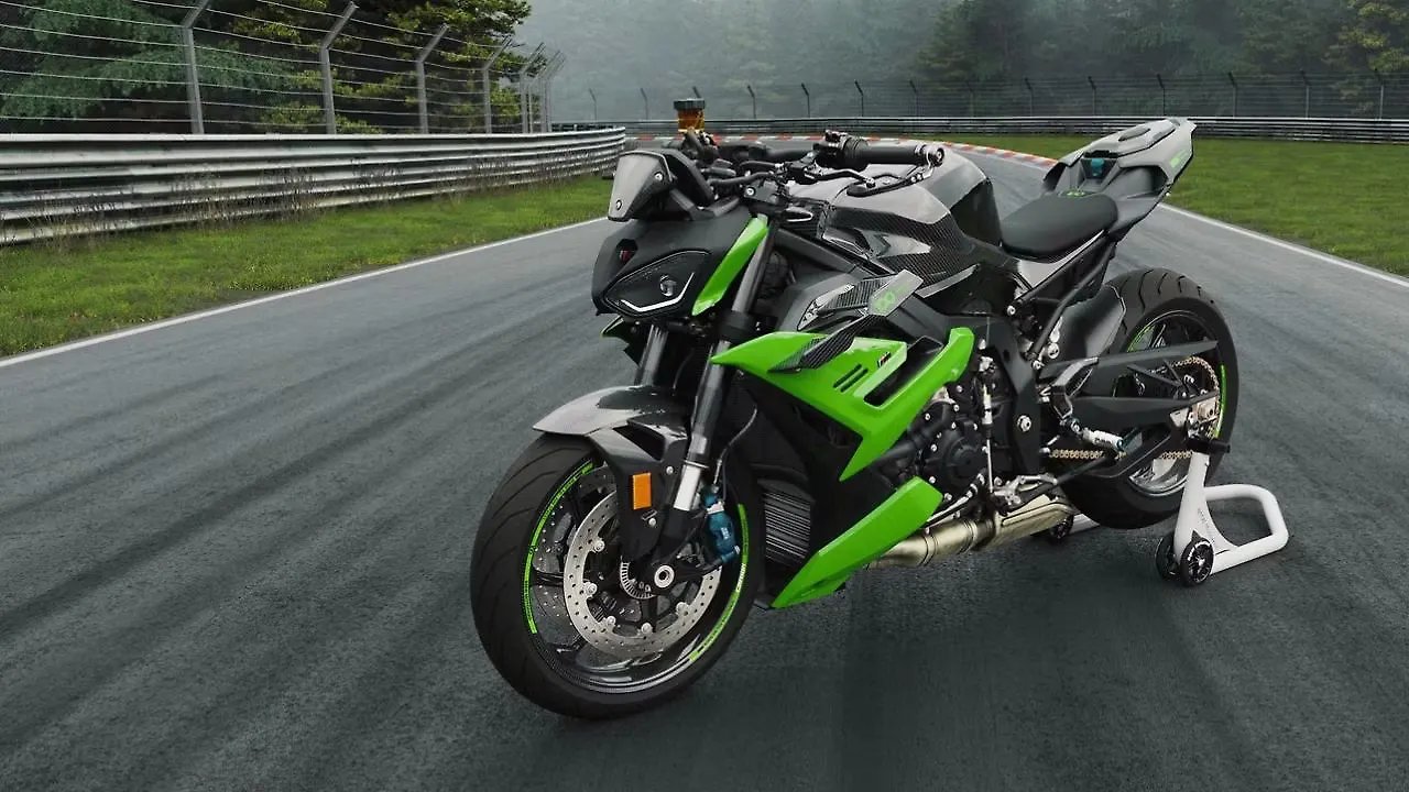 BMW M 1000 R Left Front Three Quarter