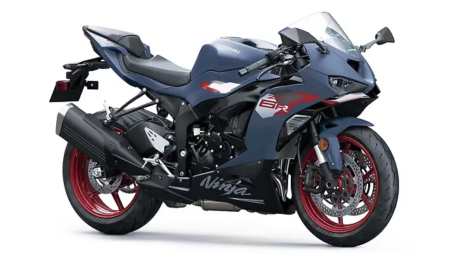 Kawasaki Ninja ZX-6R Right Front Three Quarter Kawasaki Ninja ZX-6R Right Front Three Quarter
