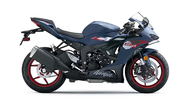 Kawasaki Ninja ZX-6R Right Side View Kawasaki Ninja ZX-6R Right Side View