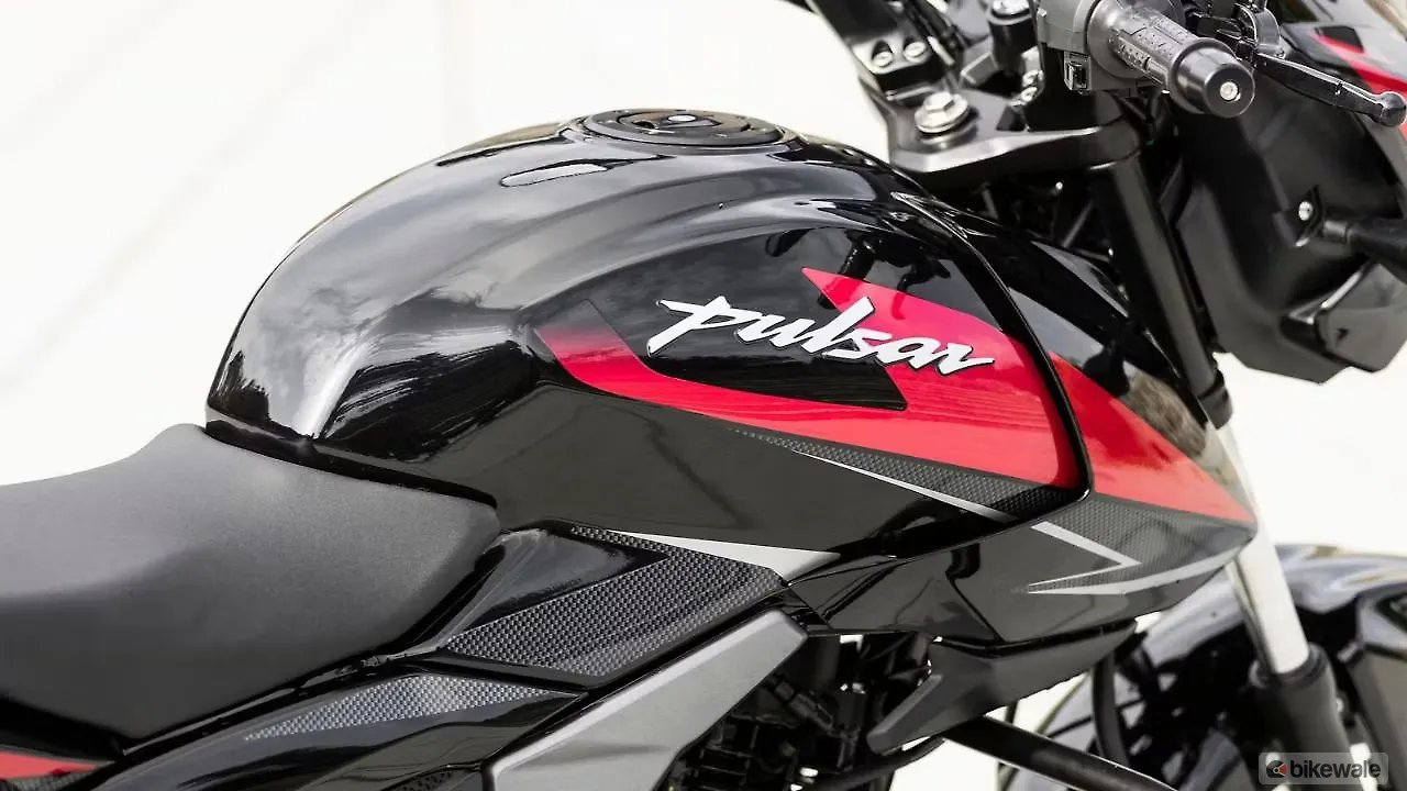 Bajaj Pulsar 125 Branding/Fuel Tank Decal