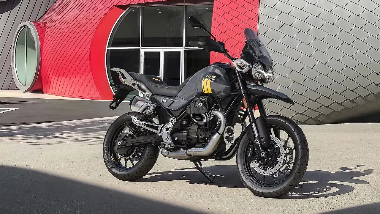 Moto Guzzi  Right Front Three Quarter