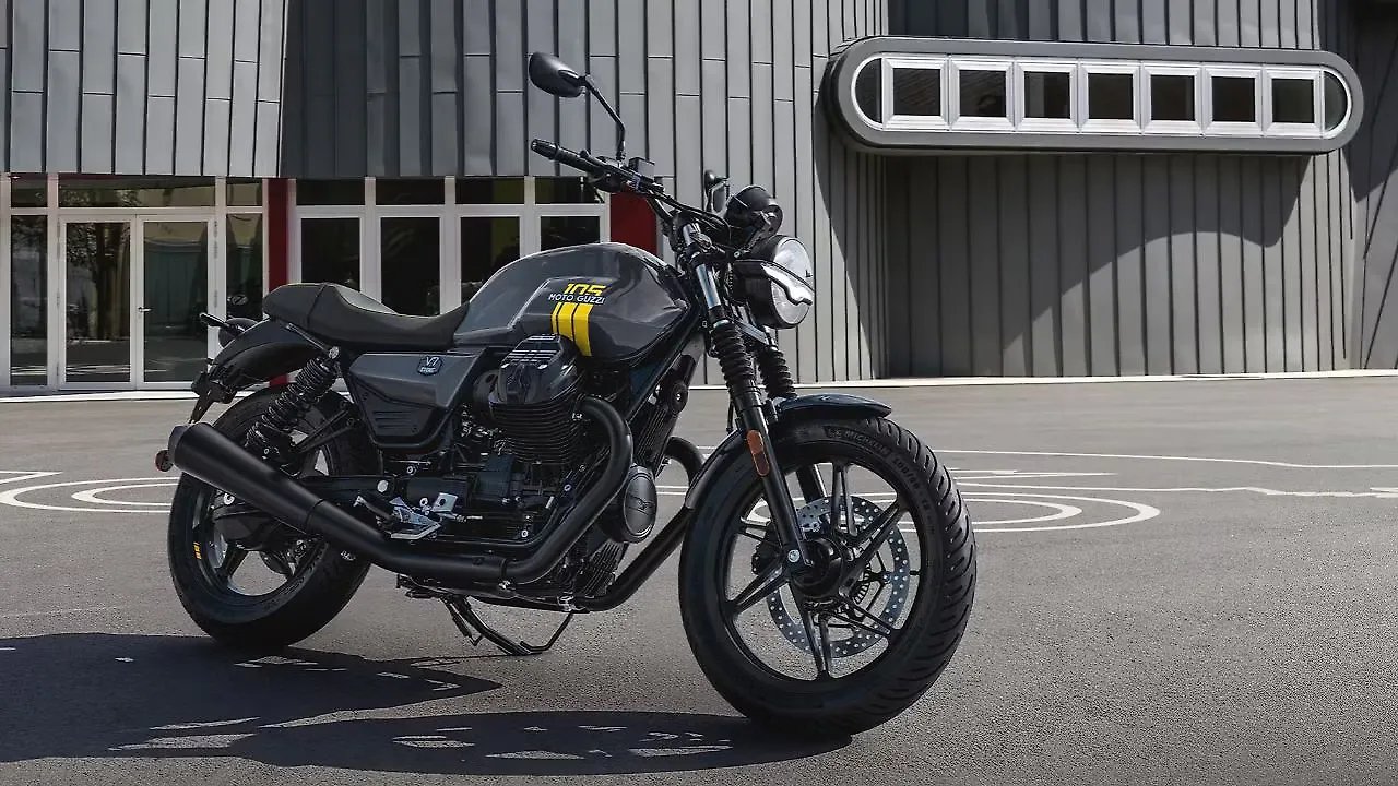 Moto Guzzi  Right Front Three Quarter