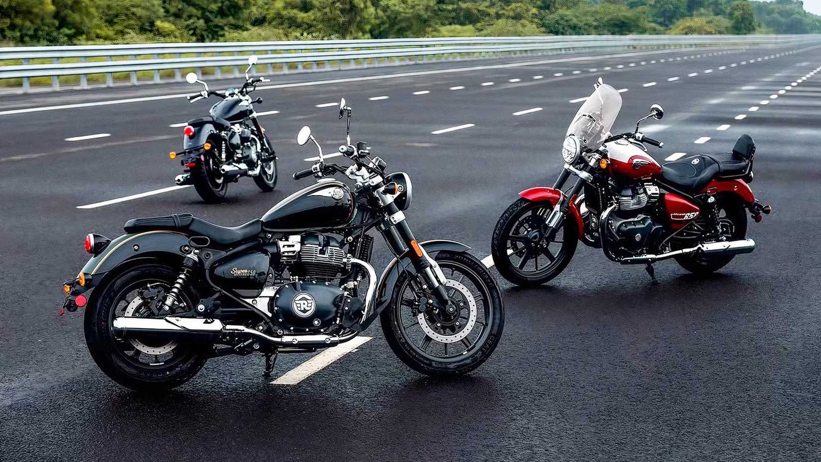 Static outdoor shot of all the Royal Enfield Super Meteor 650 variants