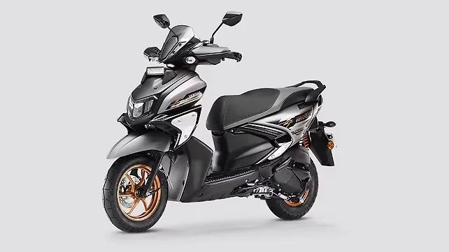 Yamaha  Right Side View
