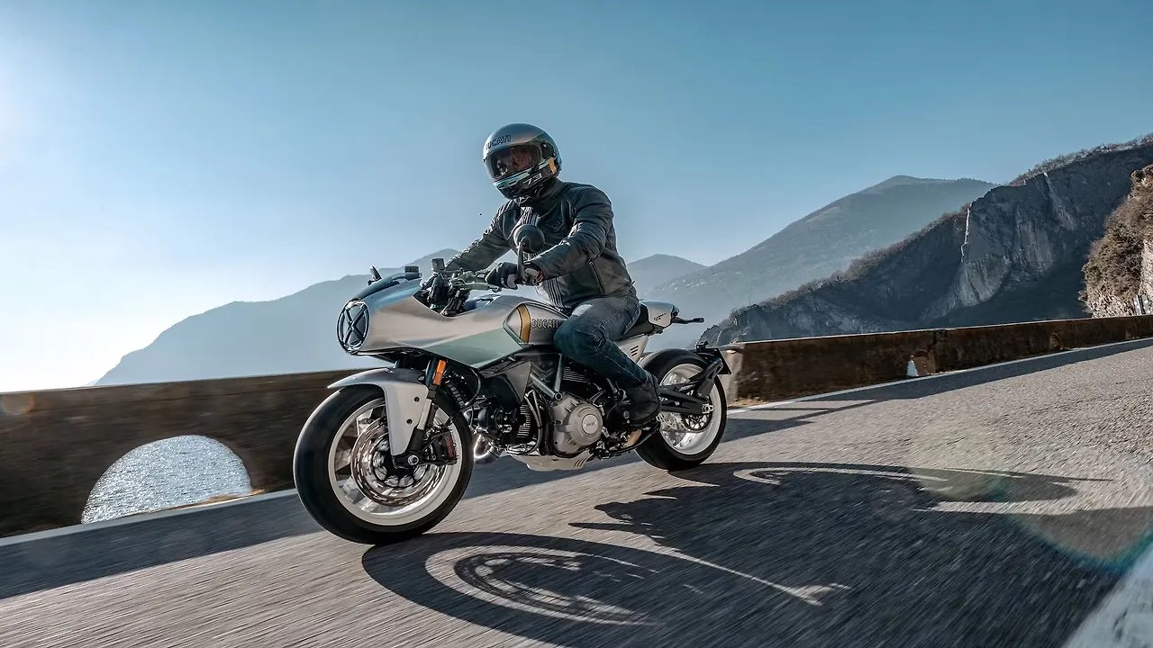 Ducati Riding Ducati Riding