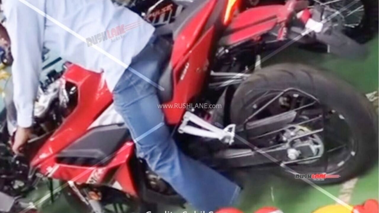 Hero Karizma XMR 250 Red