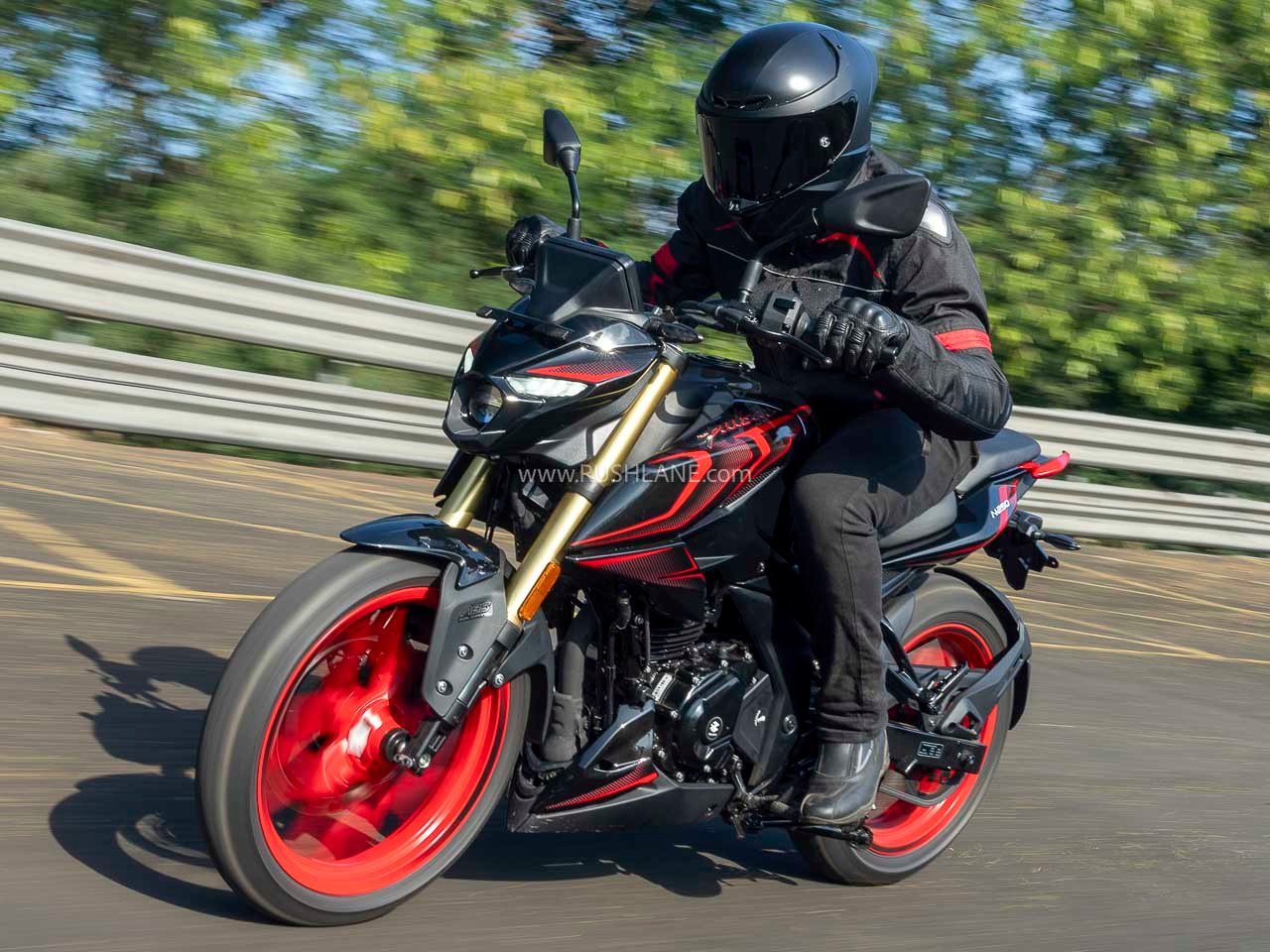New Bajaj Pulsar N250SS Launch